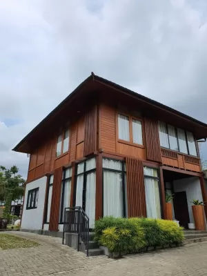 Kontraktor Pembuatan Villa Kayu Kabupaten Jepara TERPERCAYA